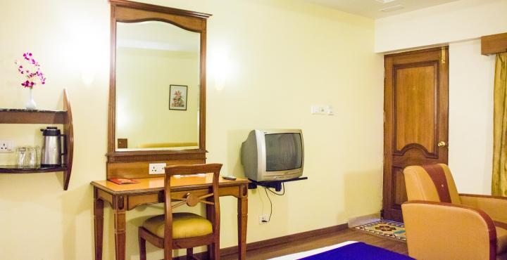 Hotel Nahar Nilgiris Ooty Buitenkant foto