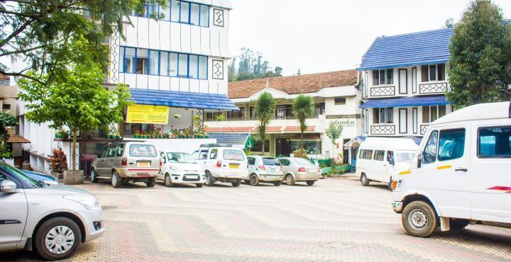 Hotel Nahar Nilgiris Ooty Buitenkant foto
