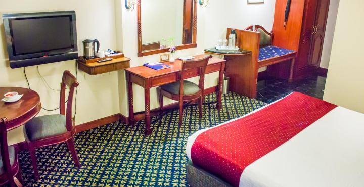 Hotel Nahar Nilgiris Ooty Buitenkant foto