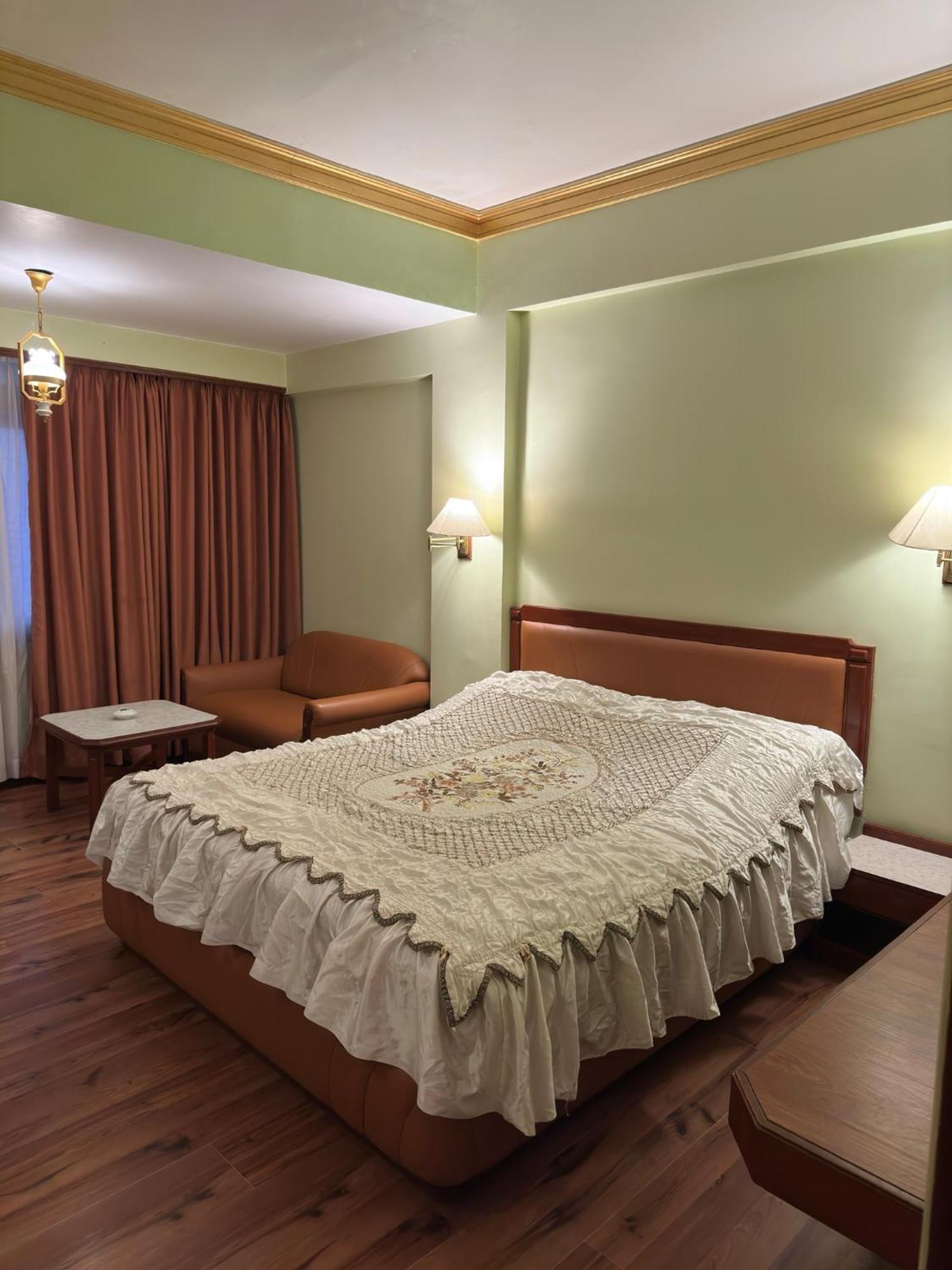 Hotel Nahar Nilgiris Ooty Buitenkant foto